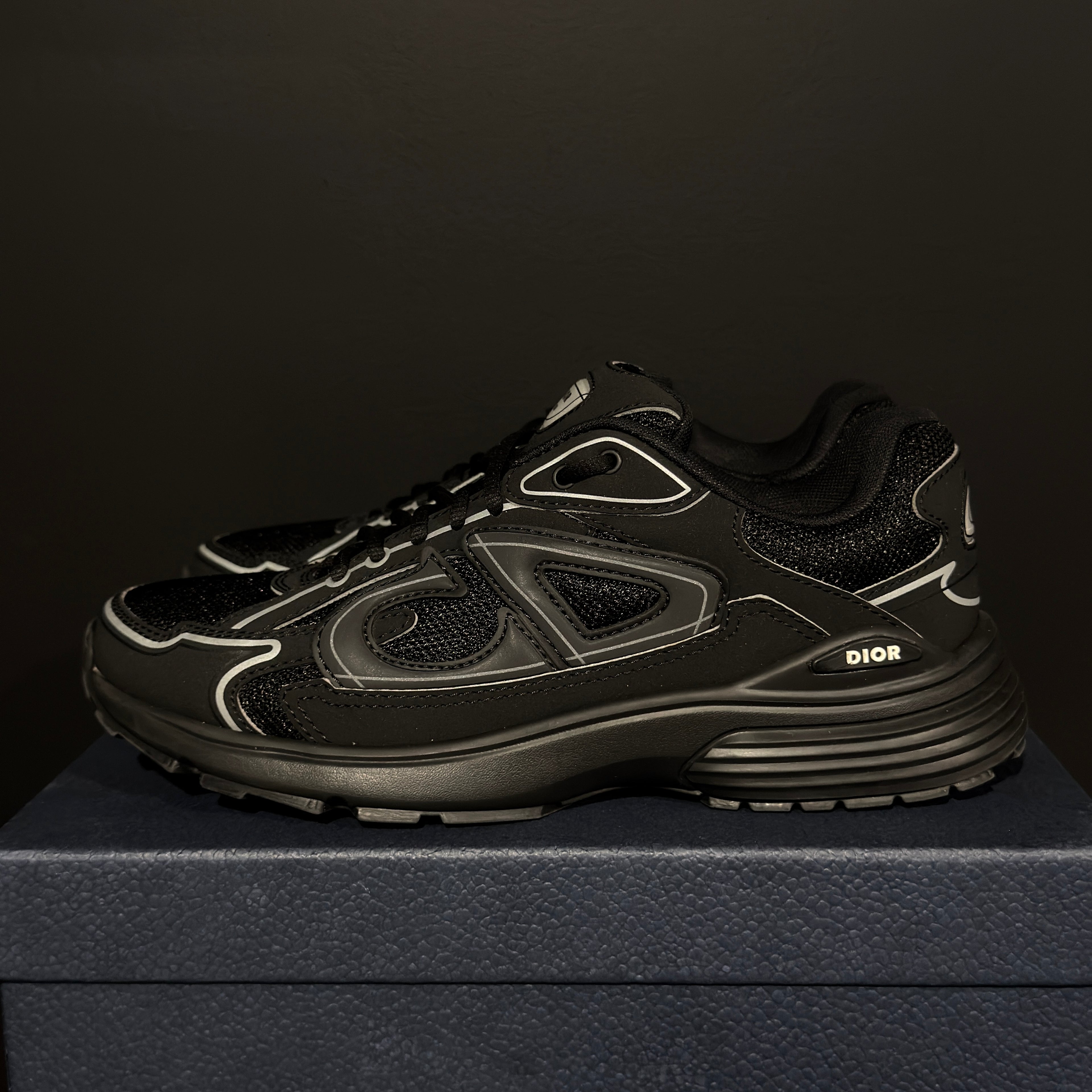 DIOR B30 "BLACK" SZ 40/7M