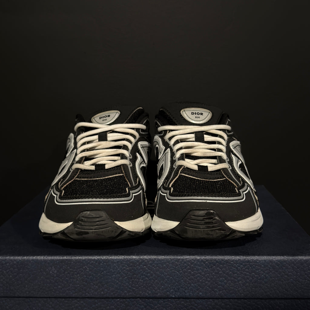 DIOR B30 "WHITE & BLACK" SZ 40/7M