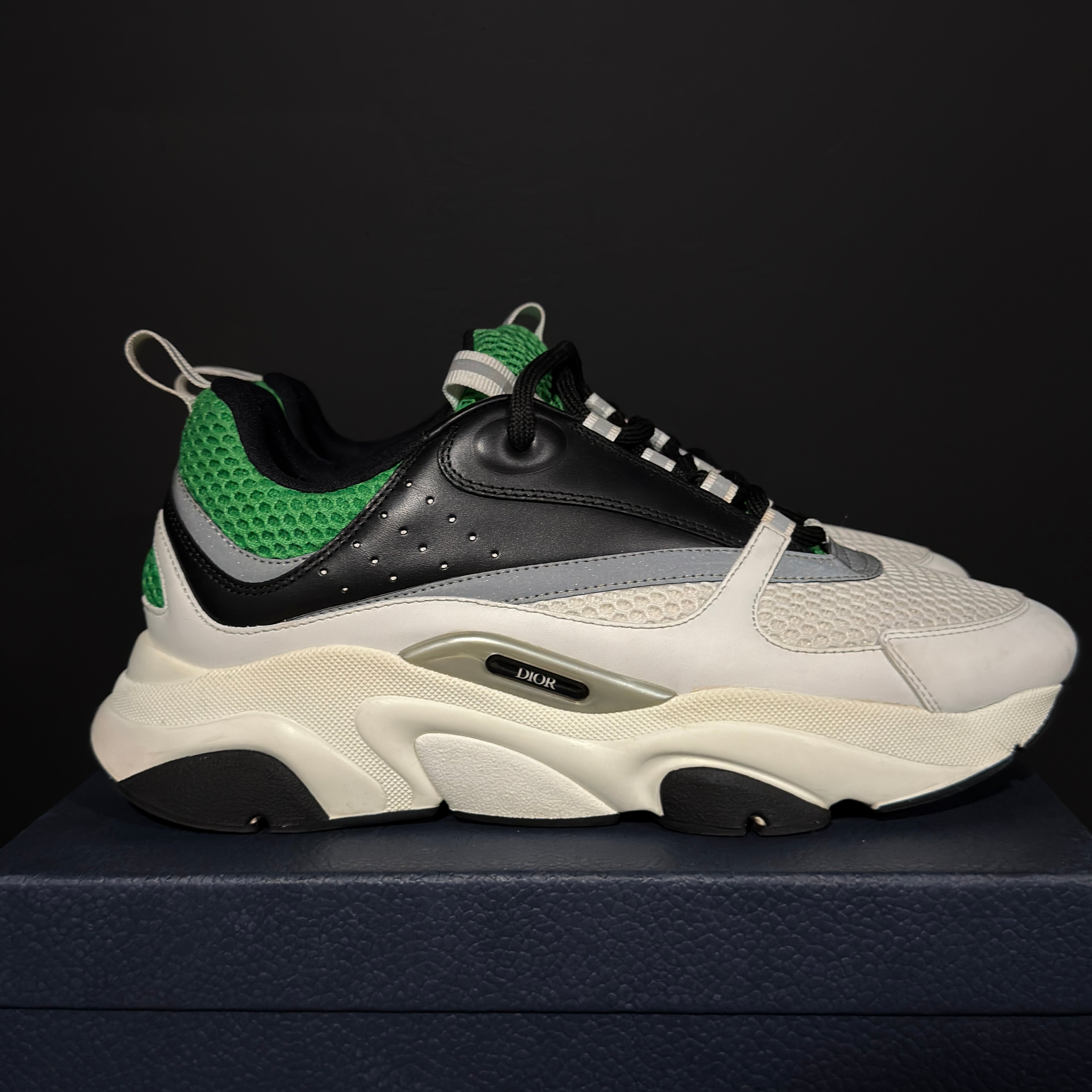 DIOR B22 "WHITE & GREEN" SZ 43/10M